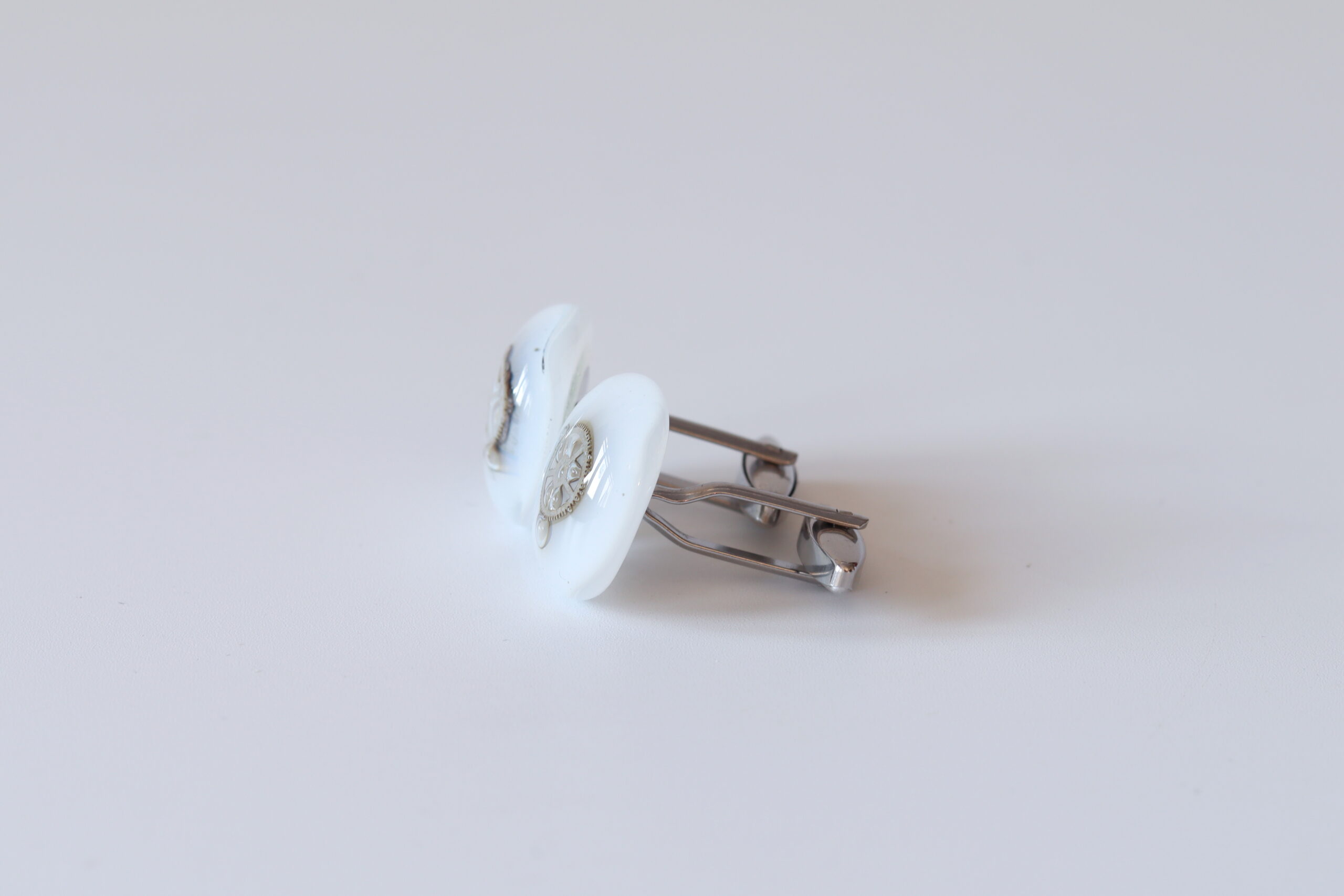 Manžetové knoflíčky Engineer white & brass - Image 2